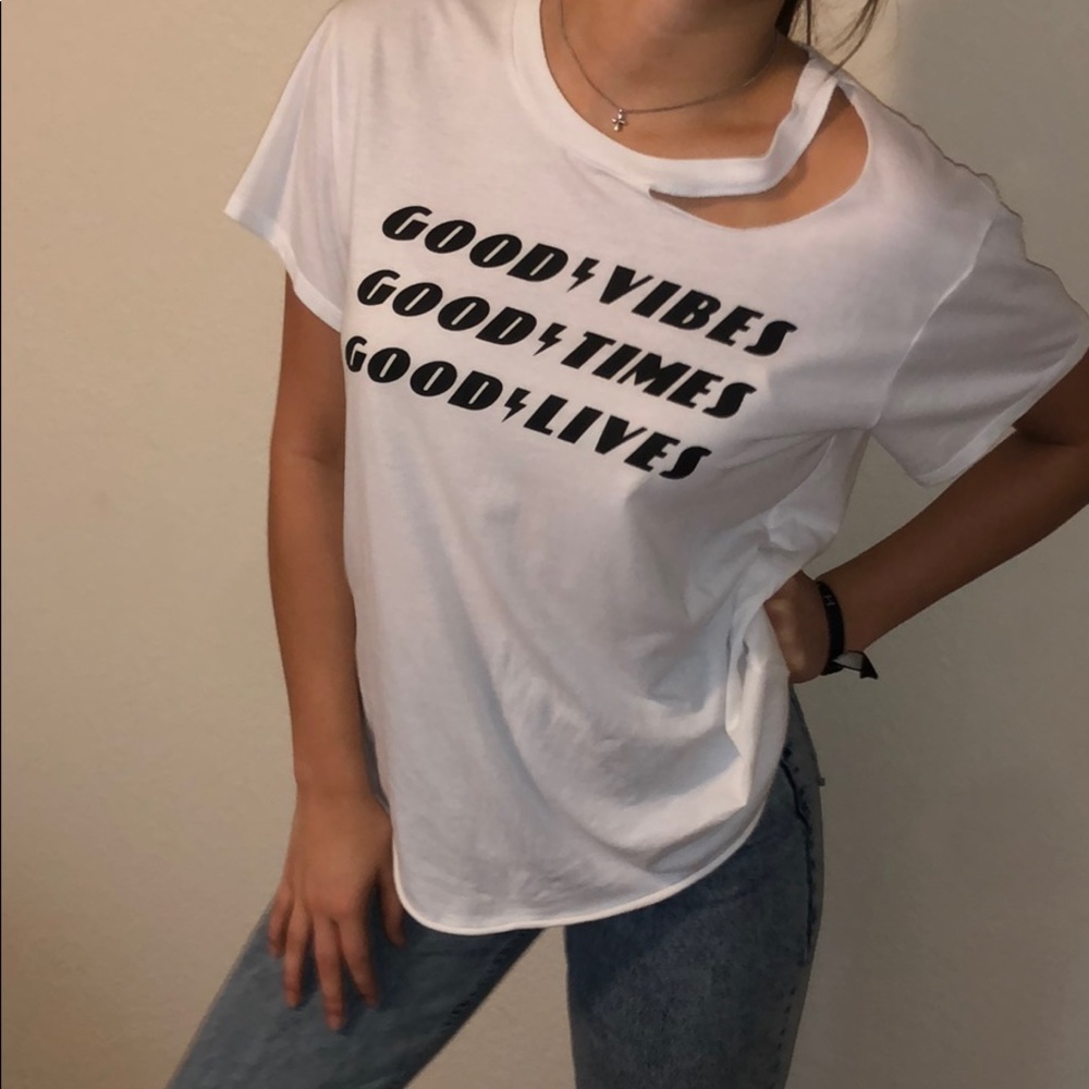 Cute Ripped Tee - Picture 3 of 4